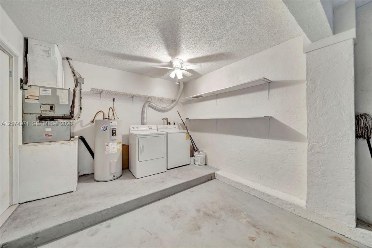 5223 E Gate Lake Rd , Unit 5223, Tamarac, FL 33319 Photo