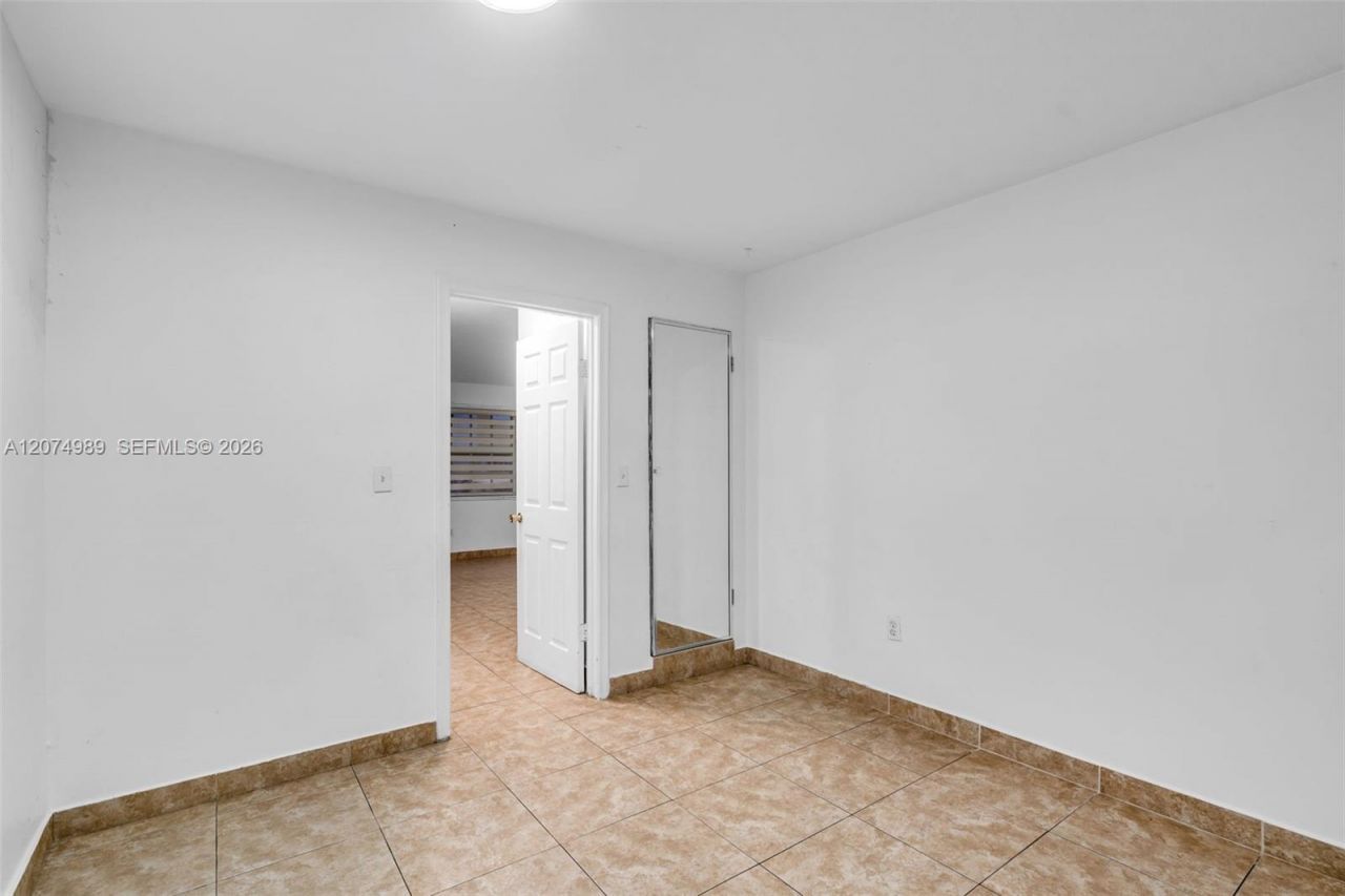 627 W 68th St, Unit 627, Hialeah, FL 33014 Photo