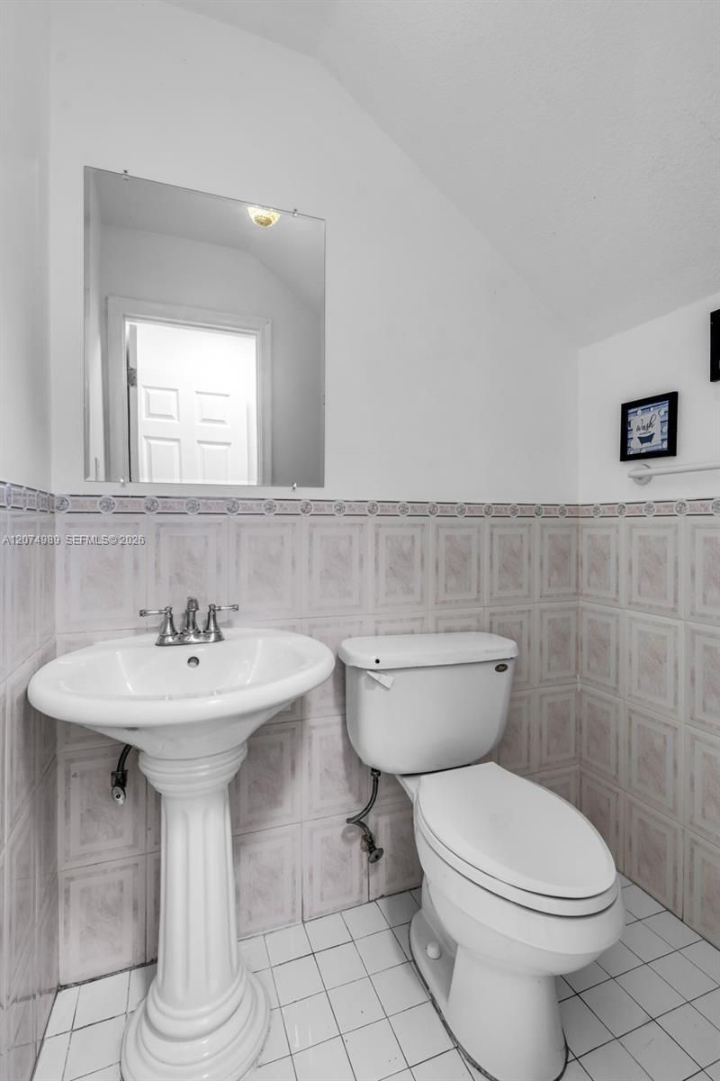 627 W 68th St, Unit 627, Hialeah, FL 33014 Photo