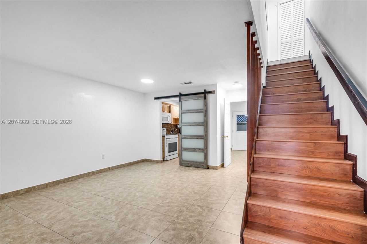 627 W 68th St, Unit 627, Hialeah, FL 33014 Photo