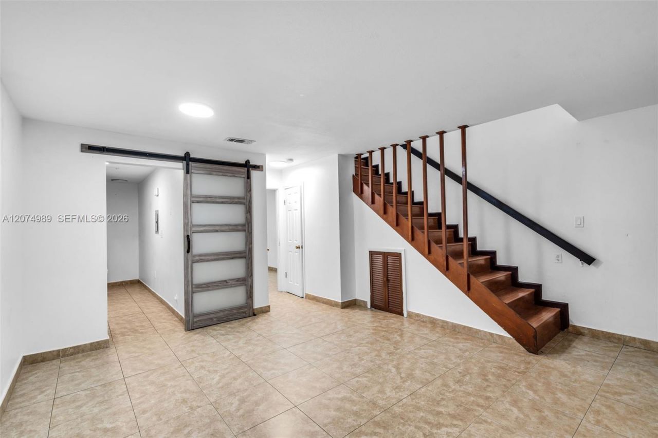 627 W 68th St, Unit 627, Hialeah, FL 33014 Photo