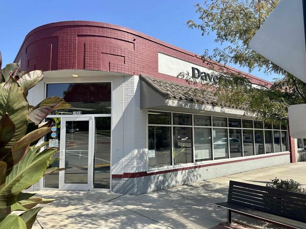 1924 Pierce St, Sioux City, IA 51104