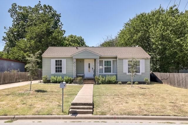 821 Williams Street, Waxahachie, TX 75165 Main Photo