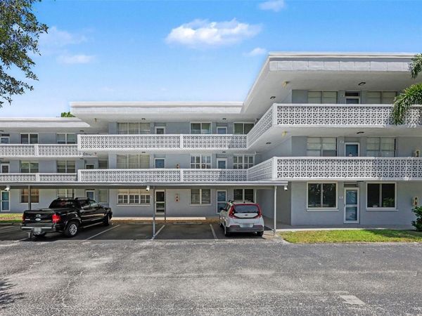 4720 LOCUST STREET NE, Unit 206, ST PETERSBURG, FL 33703