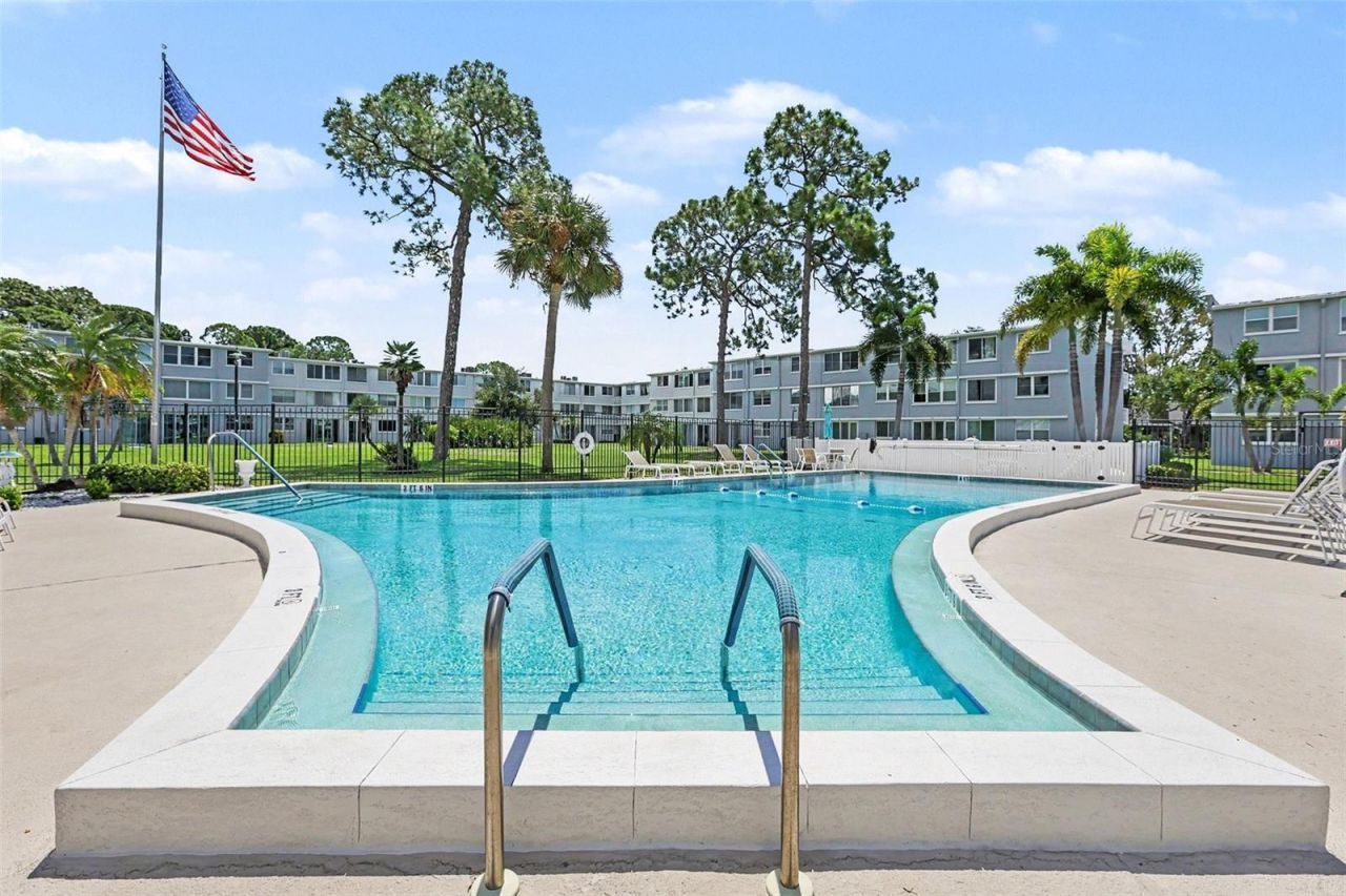 4720 Locust Street Ne, Unit 206, Saint Petersburg, FL 33703 Photo