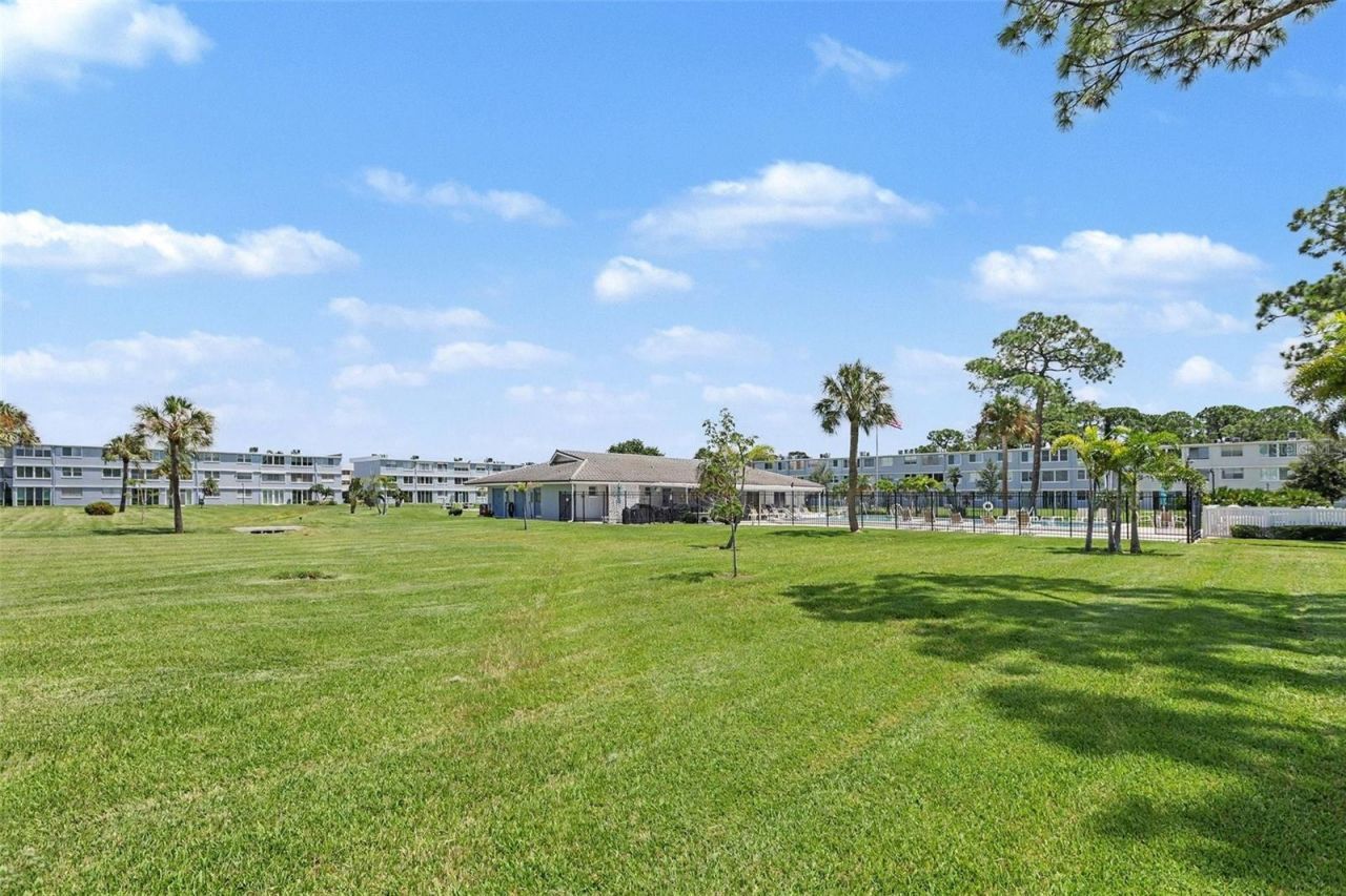 4720 Locust Street Ne, Unit 206, Saint Petersburg, FL 33703 Photo