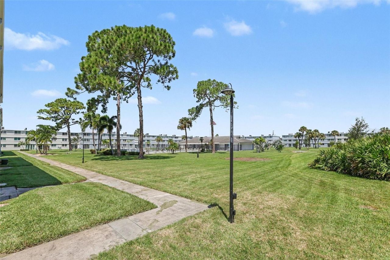 4720 Locust Street Ne, Unit 206, Saint Petersburg, FL 33703 Photo