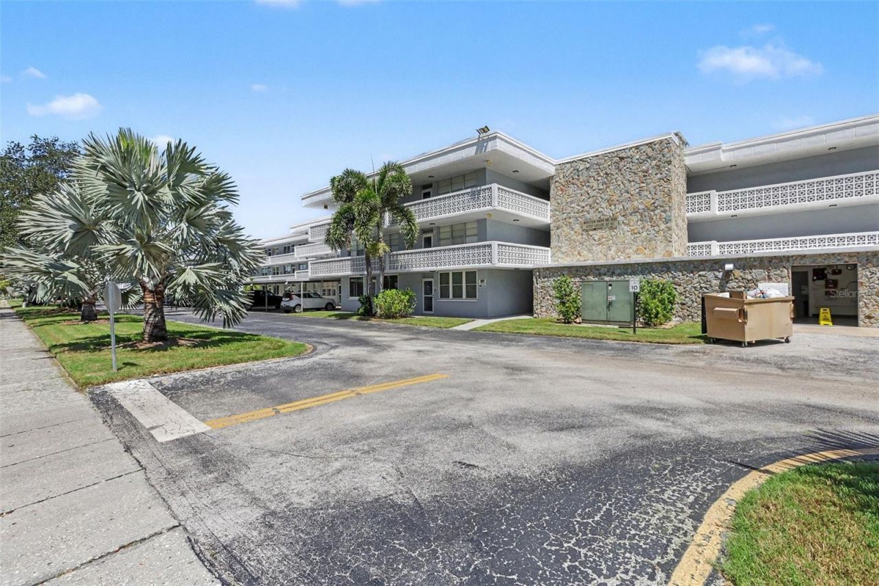 4720 Locust Street Ne, Unit 206, Saint Petersburg, FL 33703 Photo