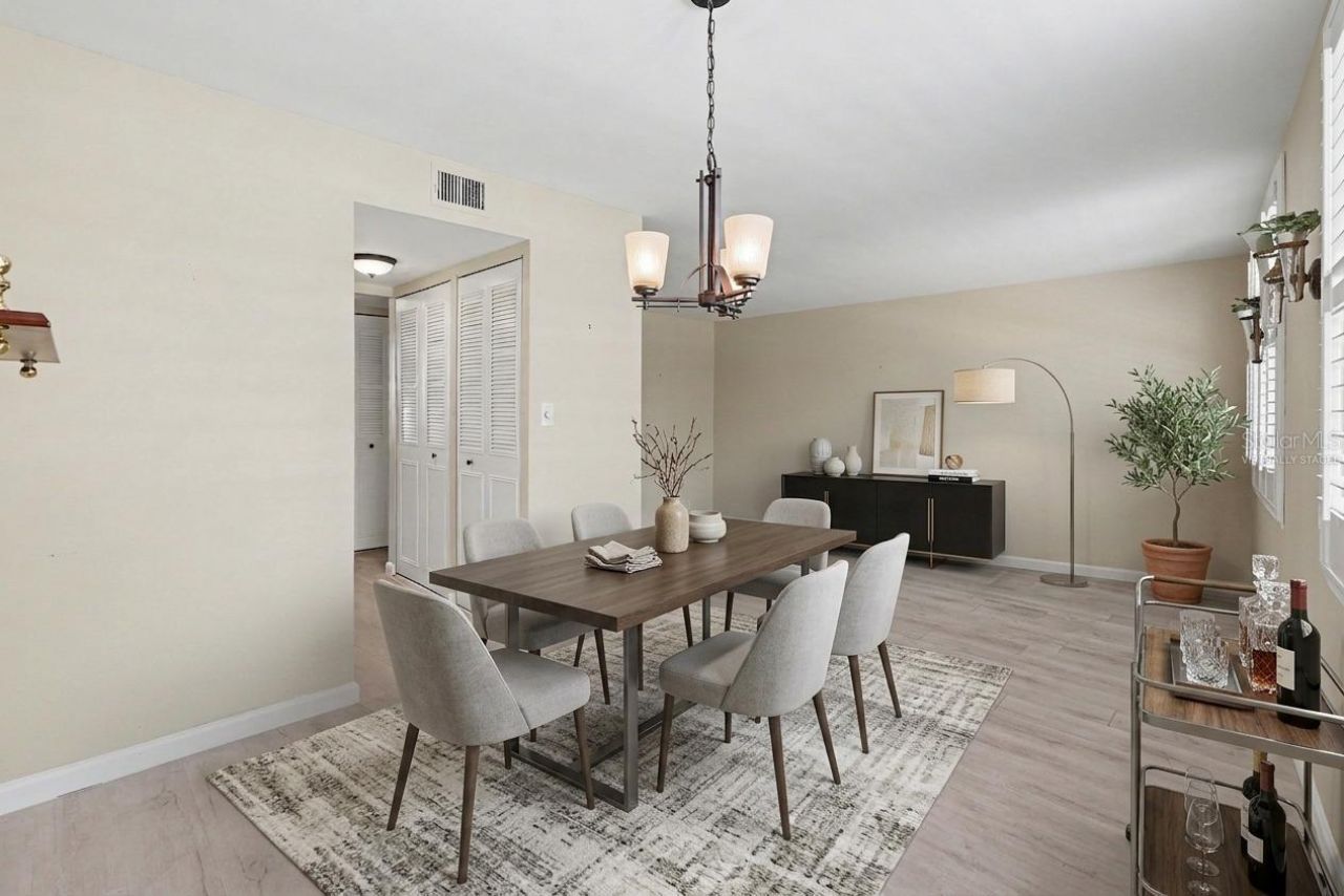 4720 Locust Street Ne, Unit 206, Saint Petersburg, FL 33703 Photo