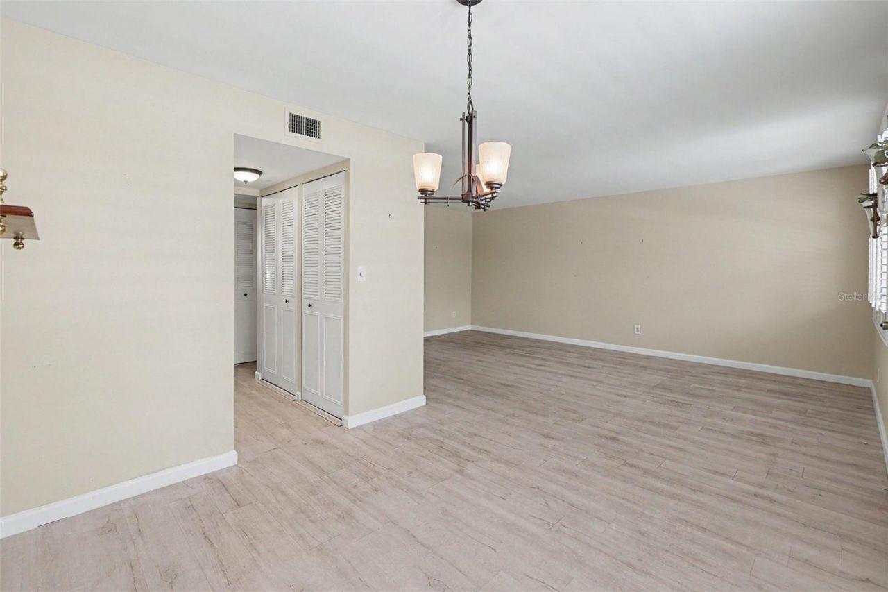 4720 Locust Street Ne, Unit 206, Saint Petersburg, FL 33703 Photo