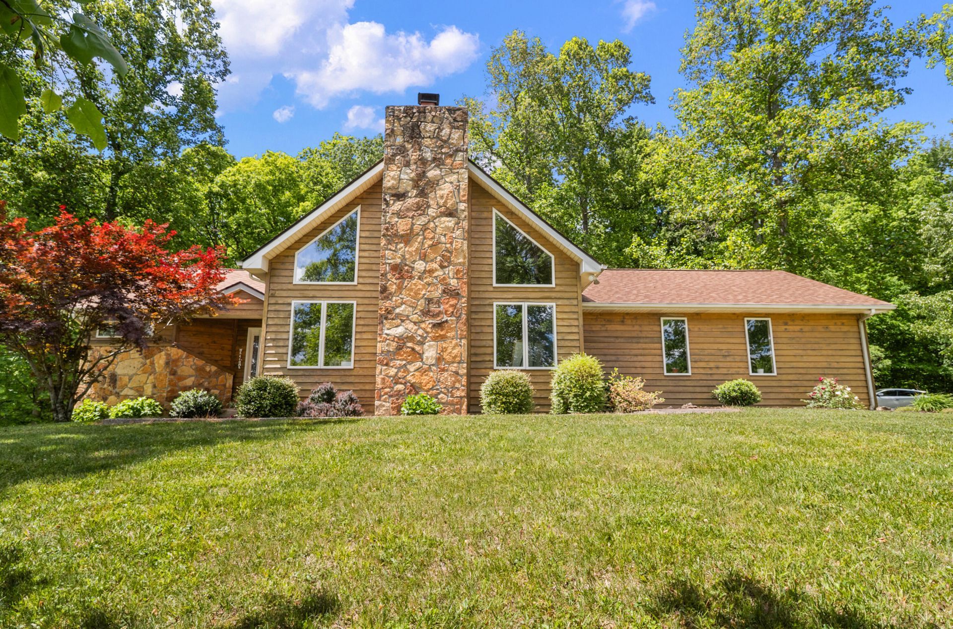 6330 W Laurel Road, London, KY 40741 Main Photo