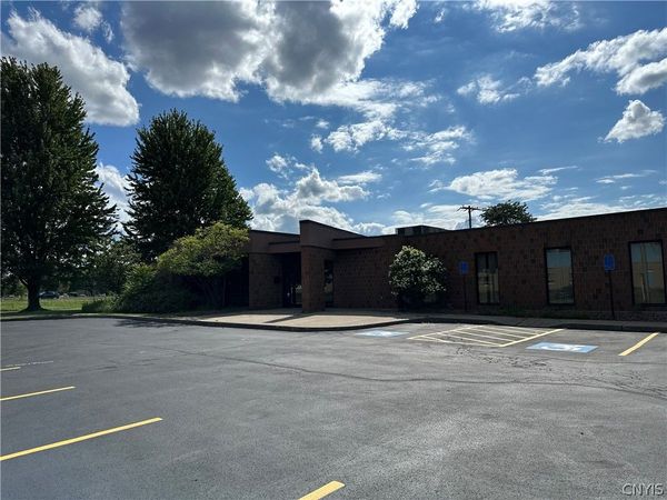 6555 Ridings Road , Syracuse, NY 13206