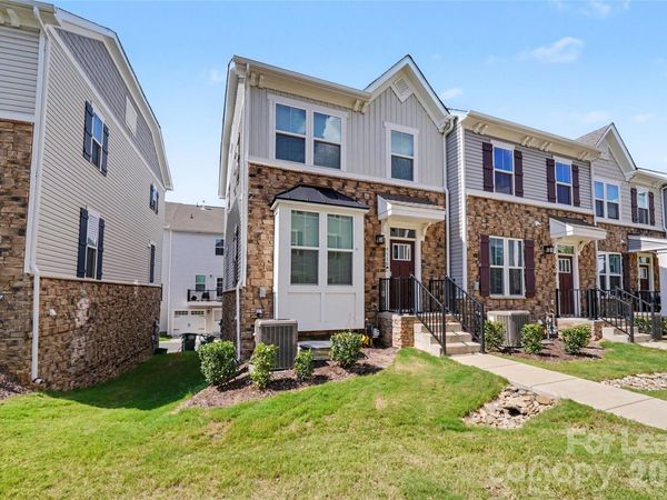 9330 Mallard Mills Drive , Charlotte, NC 28262