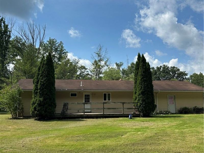 4918 Lakeview Road, West Farmington, OH 44491 Photo 4