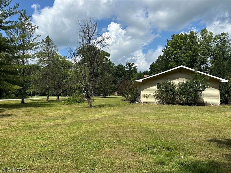 4918 Lakeview Road, West Farmington, OH 44491 Photo 7