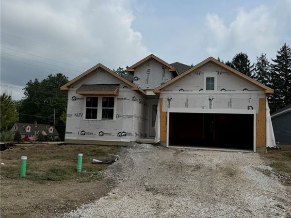 306 Delta Way , Elyria, OH 44035
