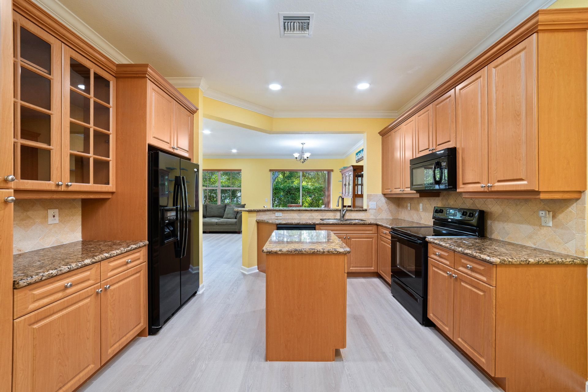 128 W Prive Circle, Delray Beach, FL 33445 Photo