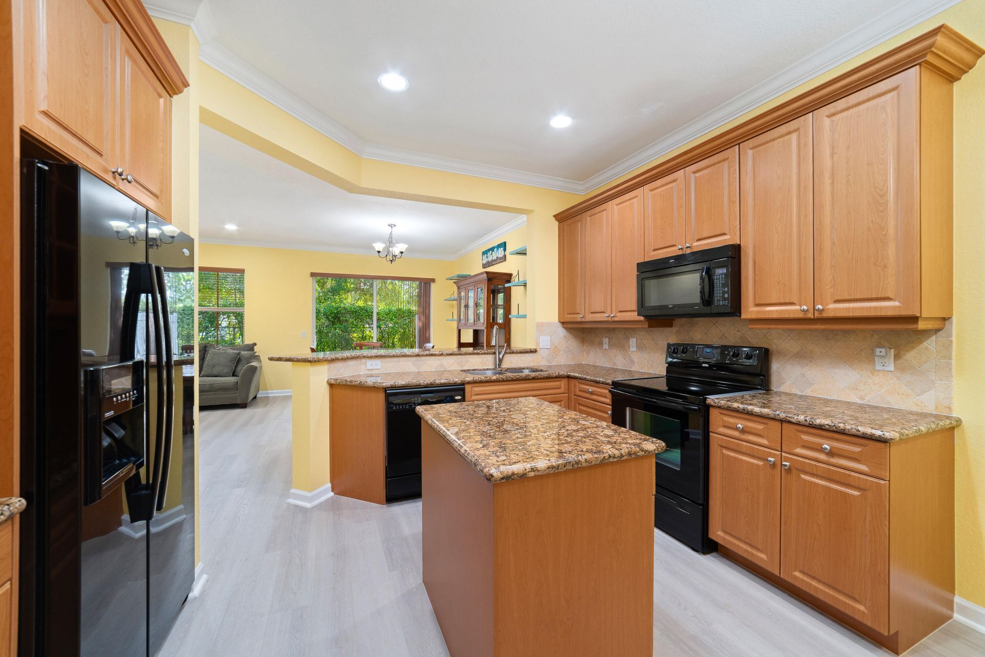 128 W Prive Circle, Delray Beach, FL 33445 Photo