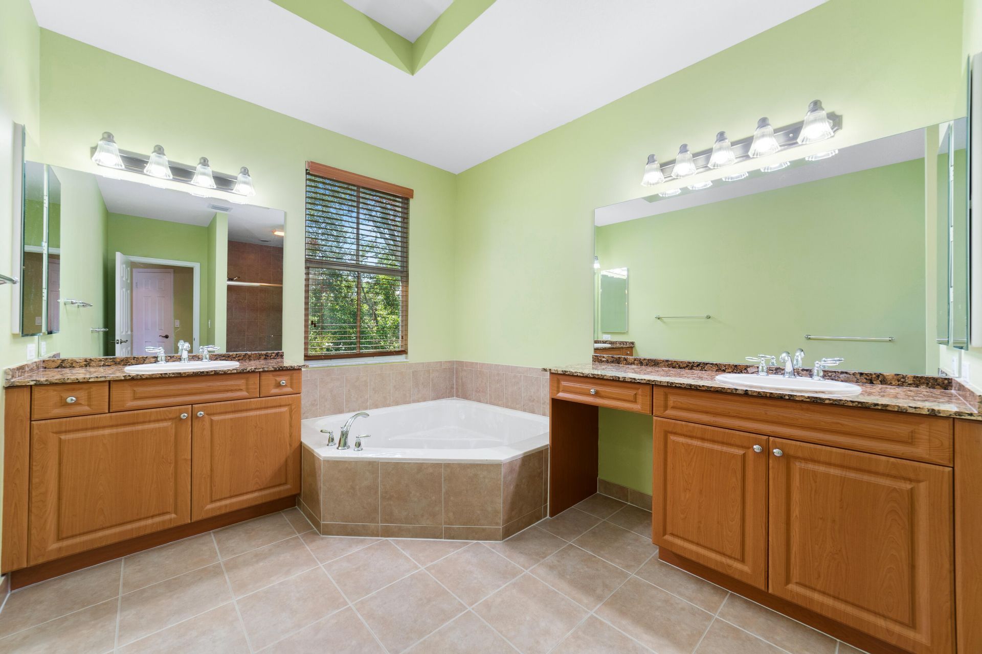 128 W Prive Circle, Delray Beach, FL 33445 Photo