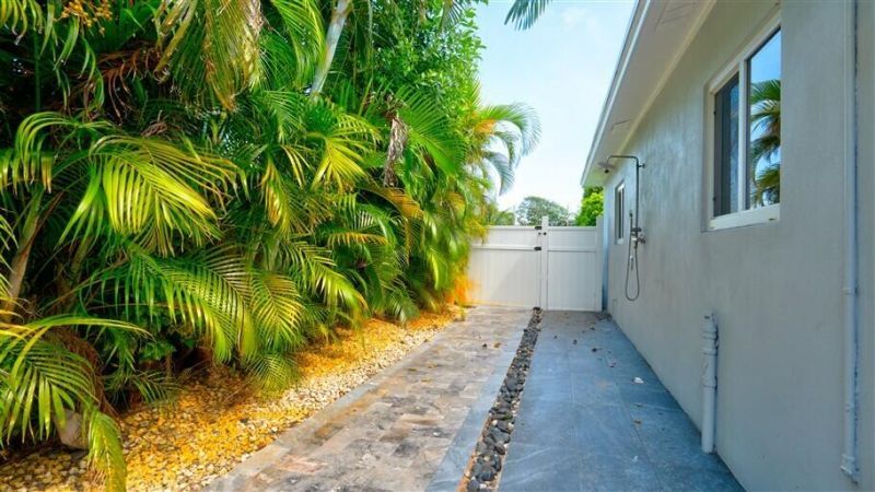 701 SE 1st Street, Boynton Beach, FL 33435 Photo