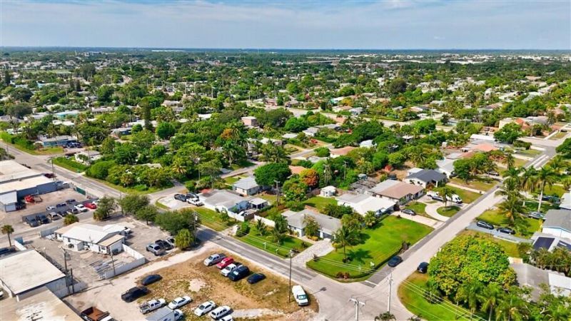 701 SE 1st Street, Boynton Beach, FL 33435 Photo
