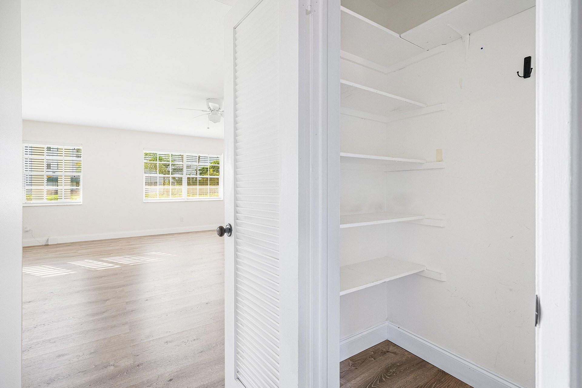 2455 NE 51st Street, Unit E102, Fort Lauderdale, FL 33308 Photo