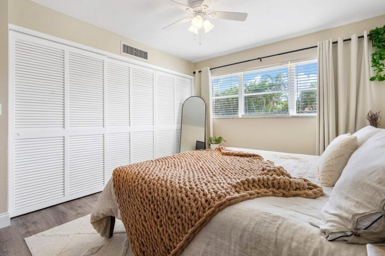 2455 NE 51st Street, Unit E102, Fort Lauderdale, FL 33308 Photo