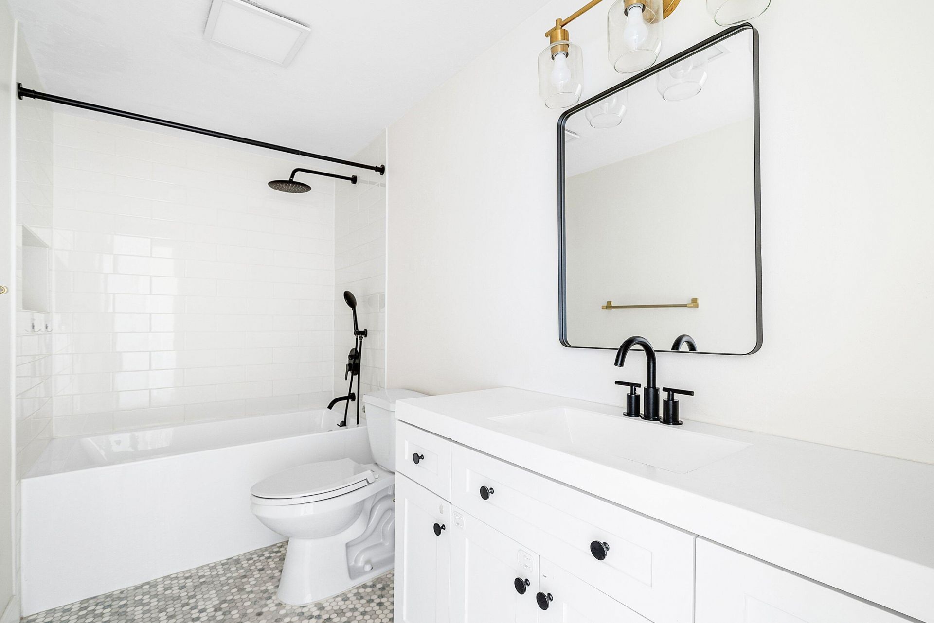 2455 NE 51st Street, Unit E102, Fort Lauderdale, FL 33308 Photo