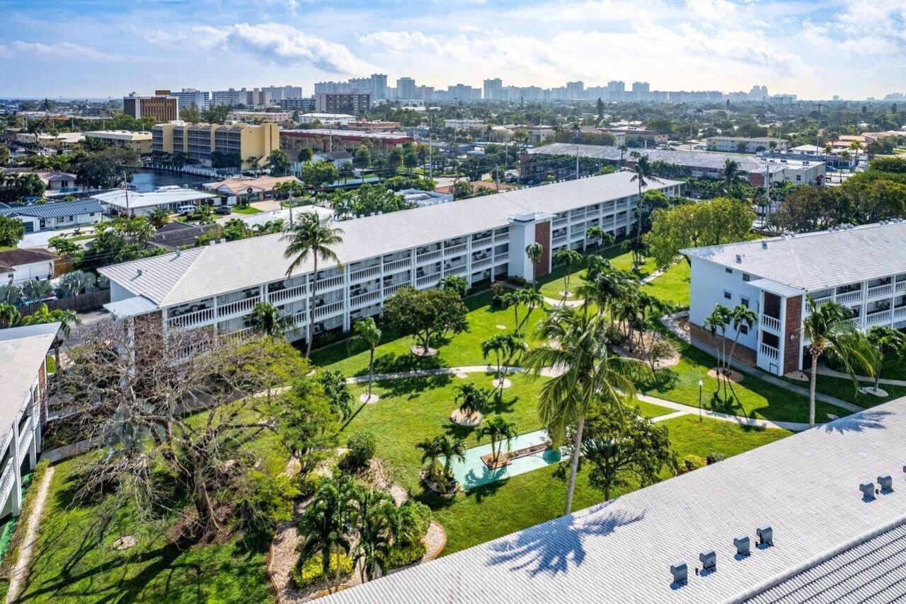 2455 NE 51st Street, Unit E102, Fort Lauderdale, FL 33308 Photo