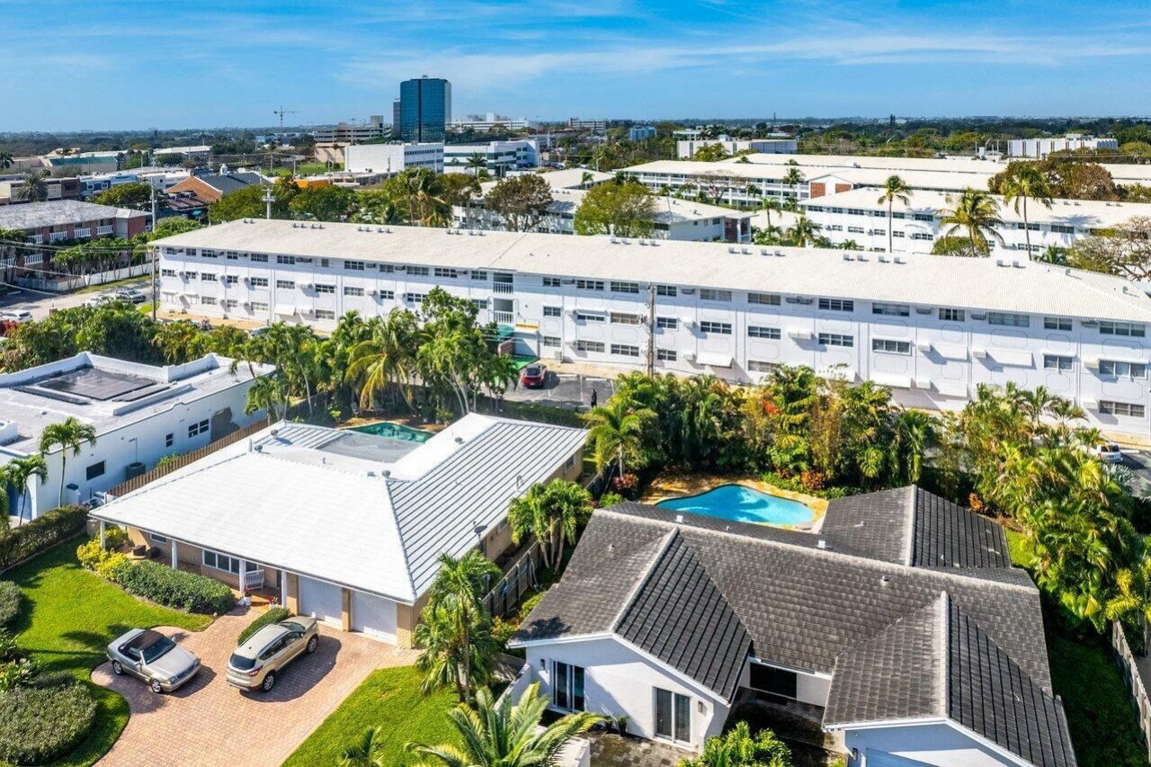 2455 NE 51st Street, Unit E102, Fort Lauderdale, FL 33308 Photo