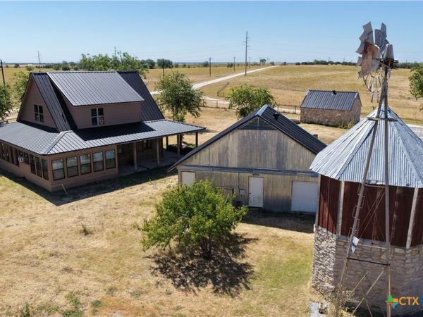 6610 CR 431, Jonesboro, TX 76538