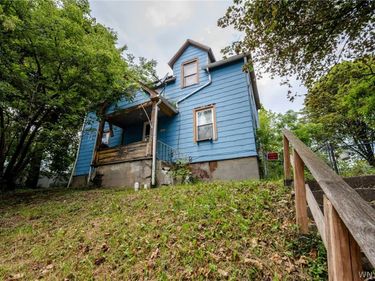 1218 College Avenue, Niagara Falls, NY 14305