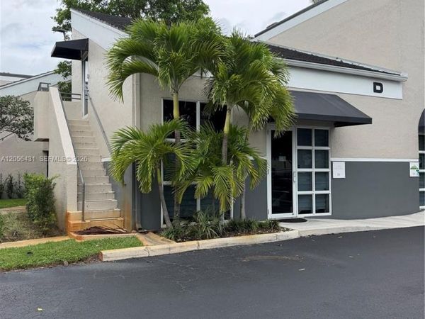 13200 SW 128th St , Unit D1, Miami, FL 33186