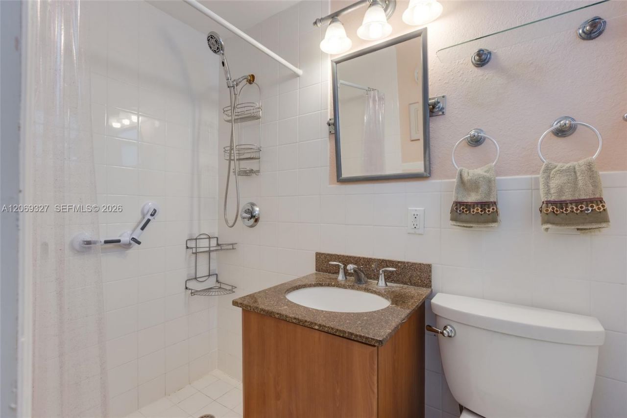 350 S Shore Dr, Unit 15, Miami Beach, FL 33141 Photo