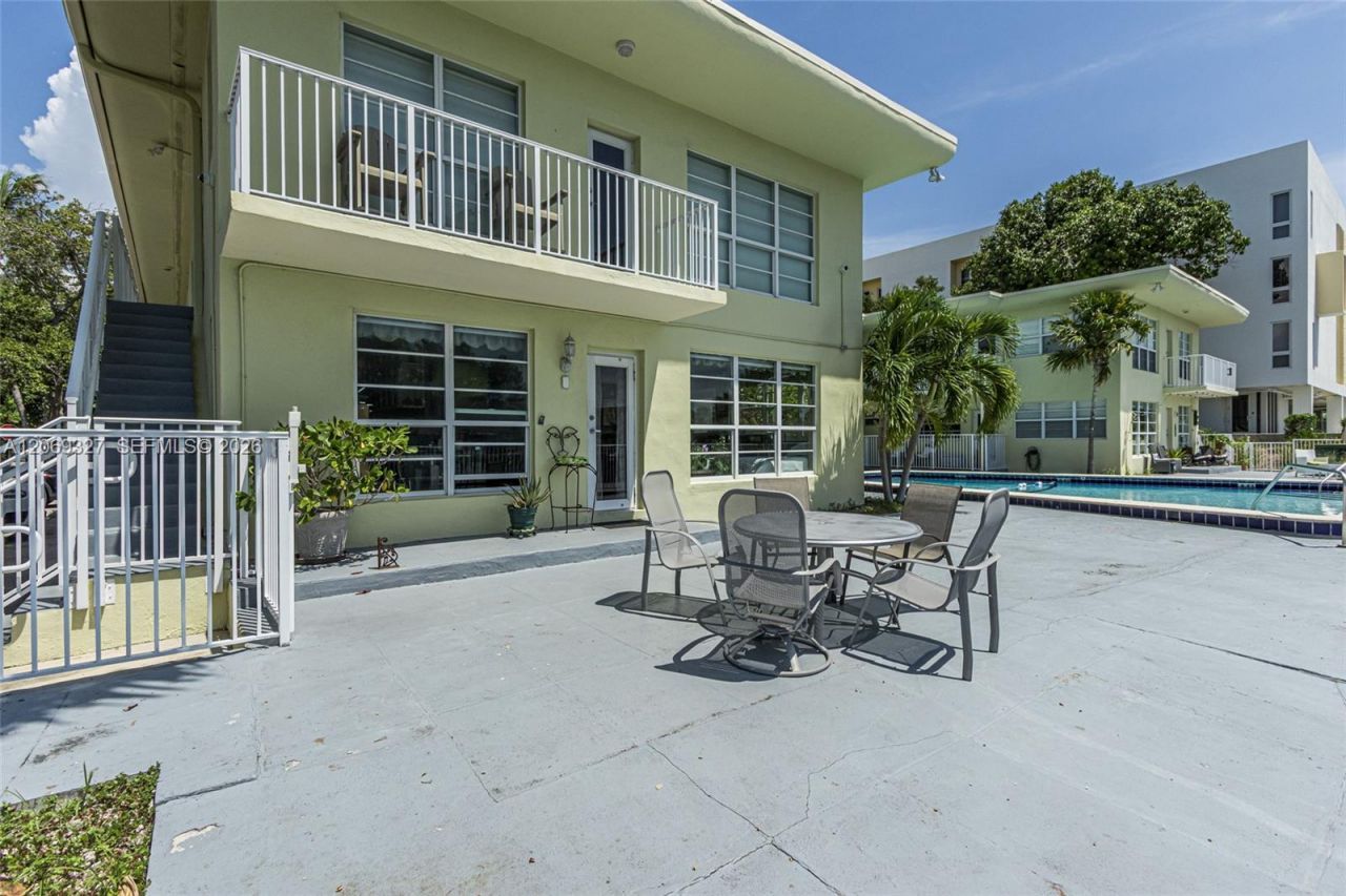 350 S Shore Dr, Unit 15, Miami Beach, FL 33141 Photo