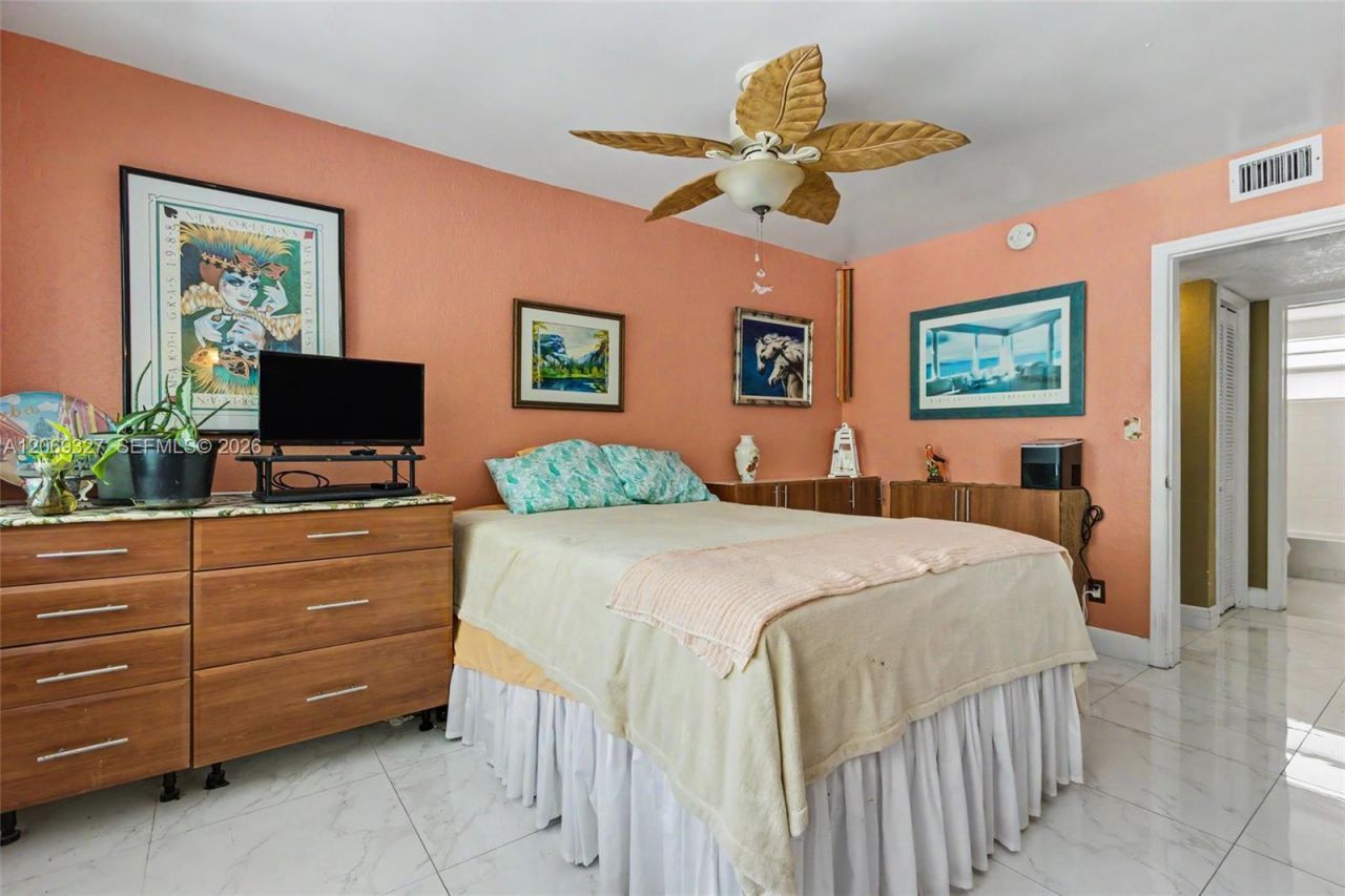 350 S Shore Dr, Unit 15, Miami Beach, FL 33141 Photo