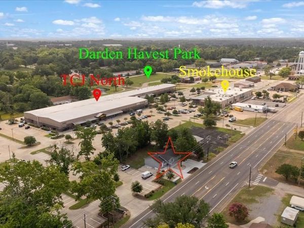 501 Main Street , Lindale, TX 75771