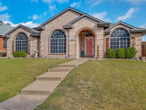 2425 Waterloo Lane, Mesquite, TX 75181