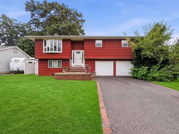 42 Harvard Street , Islip, NY 11751