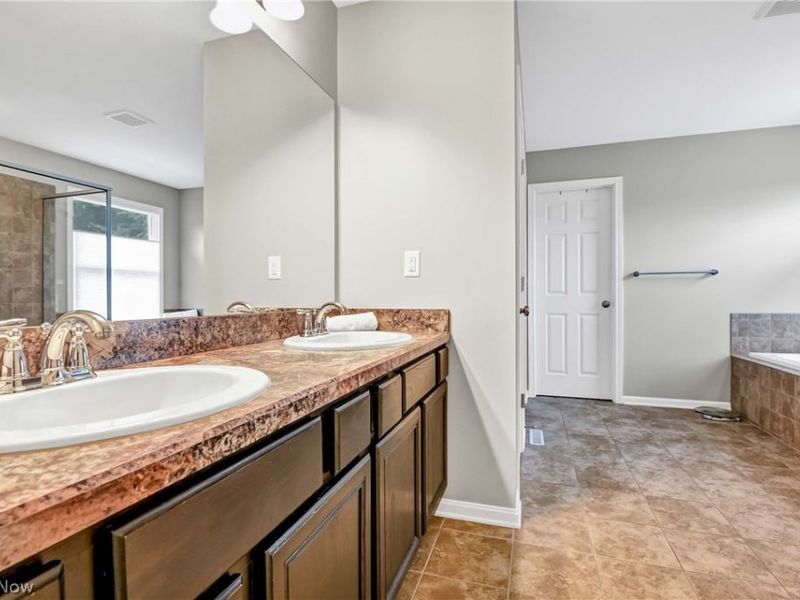 33564 Augusta Way, Avon, OH 44011 Photo 33