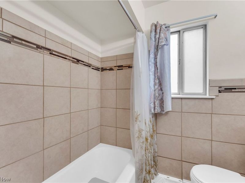 14152 Berwyn Avenue, Unit 2/UP, Cleveland, OH 44111 Photo 15