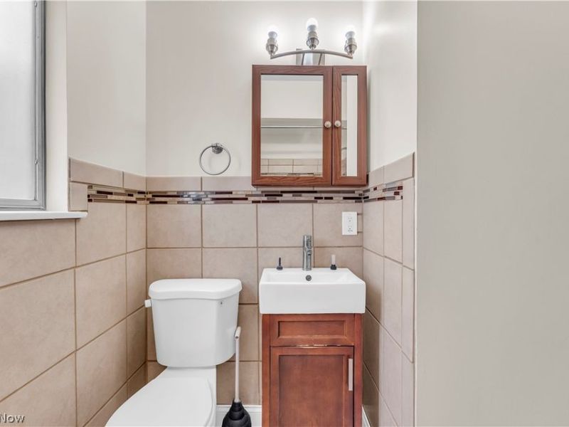 14152 Berwyn Avenue, Unit 2/UP, Cleveland, OH 44111 Photo 16
