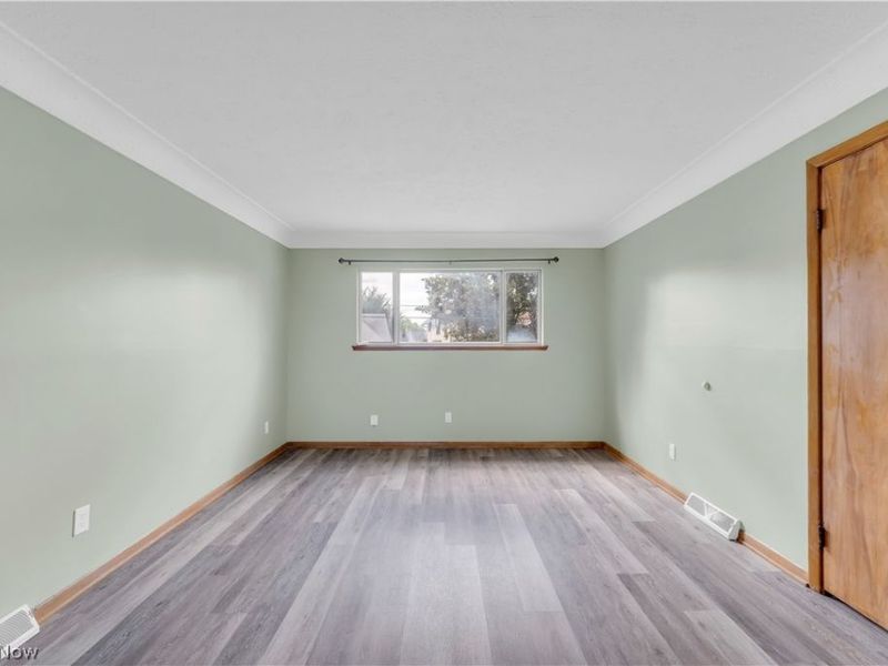 14152 Berwyn Avenue, Unit 2/UP, Cleveland, OH 44111 Photo 5