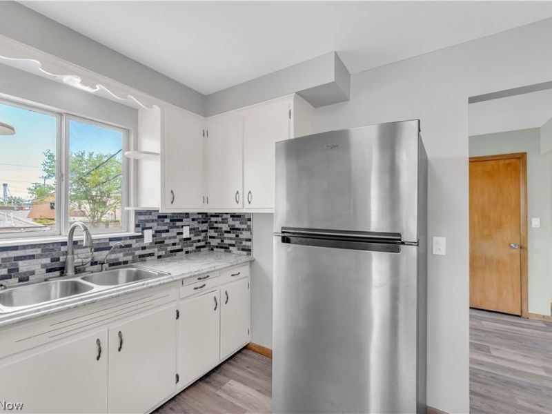 14152 Berwyn Avenue, Unit 2/UP, Cleveland, OH 44111 Photo 8