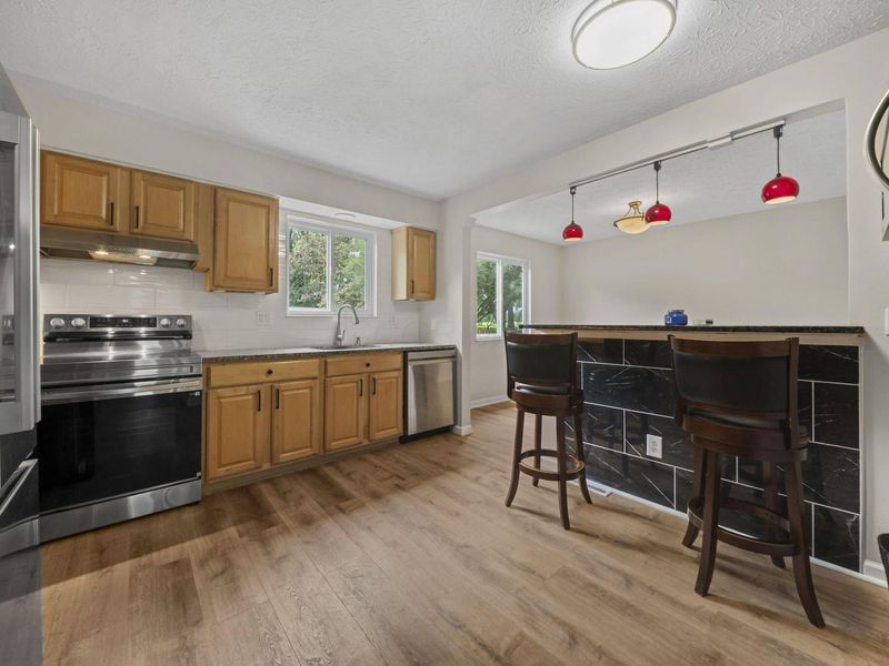 1993 Charmingfare Street, Columbus, OH 43228 Photo 4