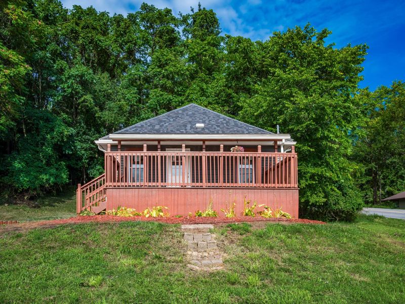 2695 Linden Avenue , Zanesville, OH 43701 Photo 2