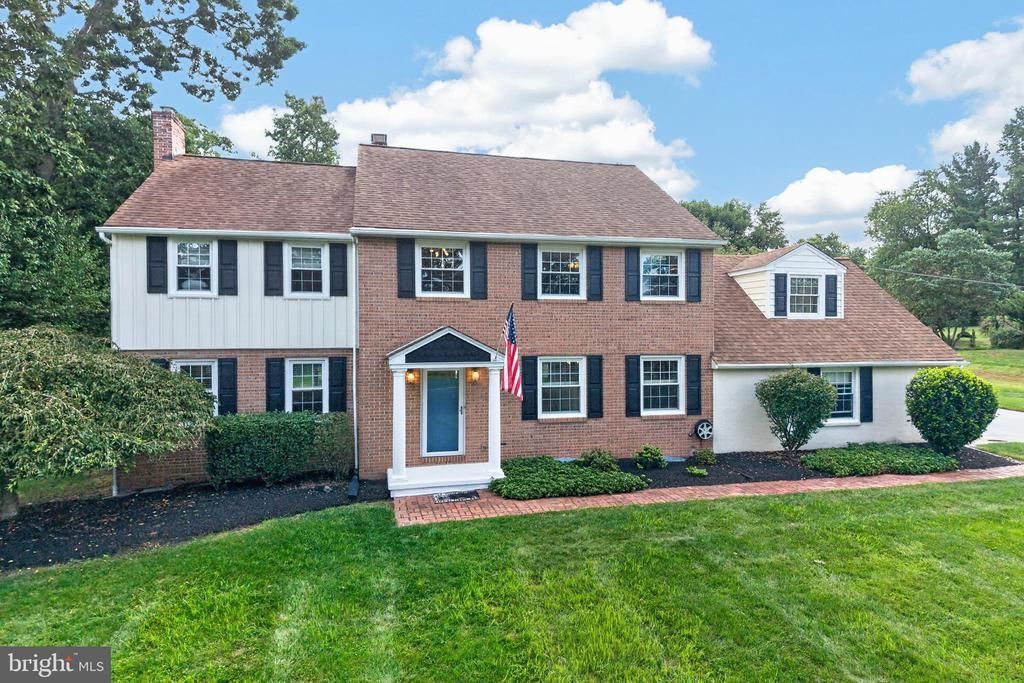 1804 GREEN BRIAR DRIVE, EAGLEVILLE, PA 19403