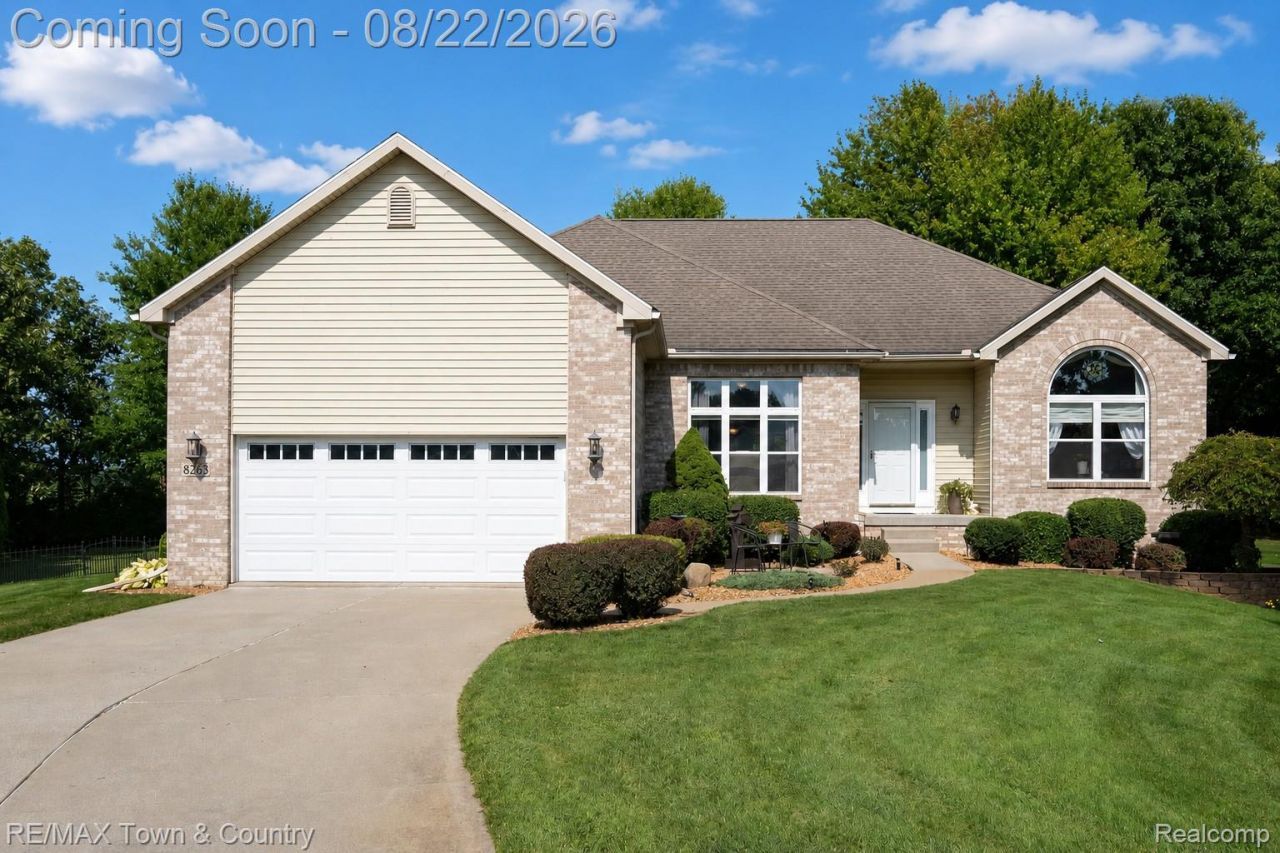 8263 Woodcreek Court, Mundy Township, Mi 48473 Main Photo