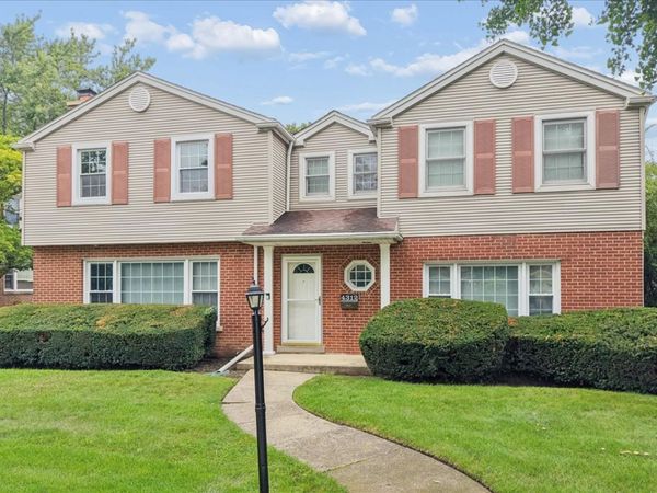 4312 Suffield Court , Skokie, IL 60076
