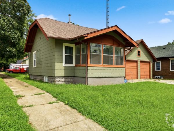 595 W Bridge Street , Kankakee, IL 60901